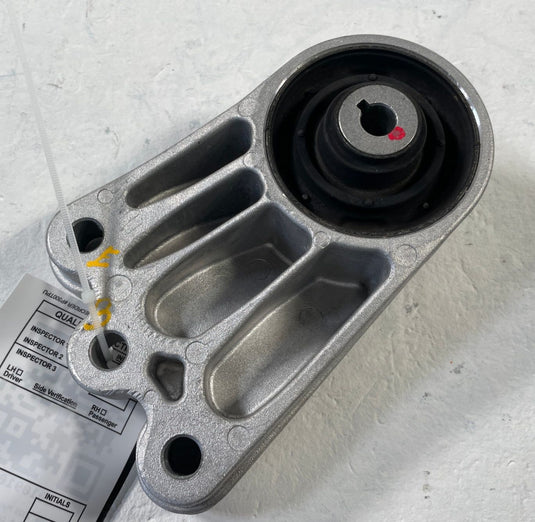 22-24 HYUNDAI IONIQ 5 RWD RIGHT PASSENGER ENGINE MOUNT SUPPORT BRACKET