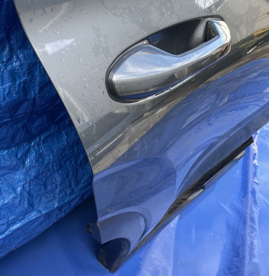 HYUNDAI PALISADE REAR RIGHT SIDE DOOR ASSEMBLY GRAY (P7V) 2023 - 2025