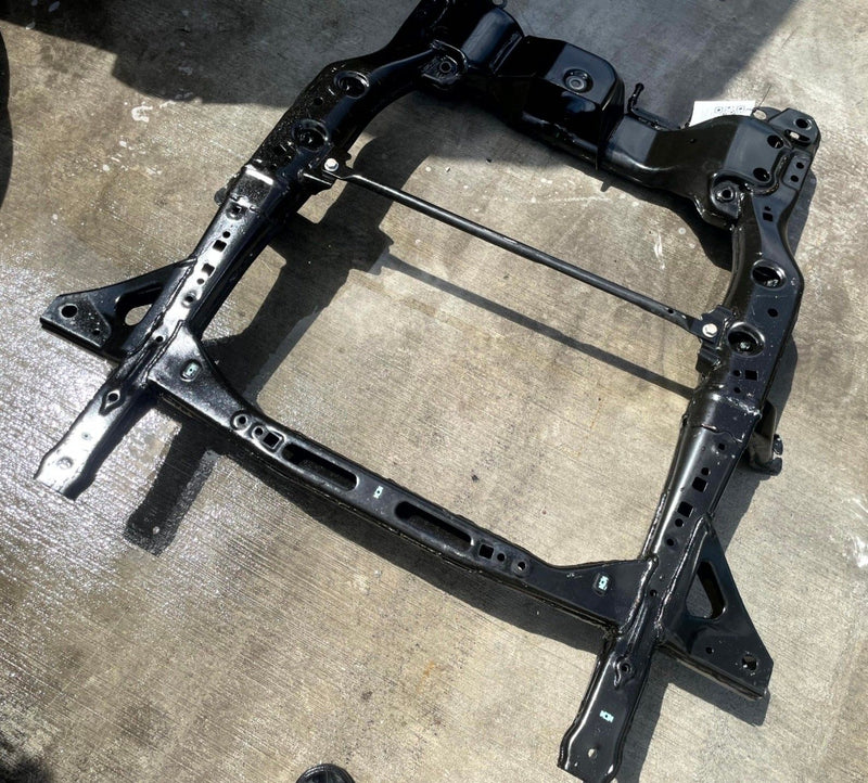 Load image into Gallery viewer, 25-26 CHEVROLET EQUINOX FWD FRONT SUSPENSION SUBFRAME CROSSMEMBER CRADLE #112385
