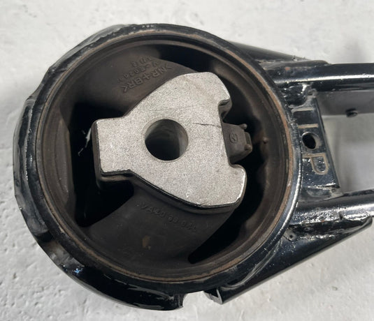 23-24 MAZDA CX-50 2.5 S ENGINE MOTOR REARWARD TORQUE ROD MOUNT BRACKET