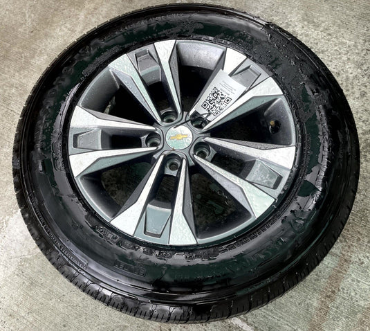CHEVROLET EQUINOX LT 17x7-1/2 5 DOUBLE SPOKE ALLOY WHEEL RIM W/TIRE 25-26 112391