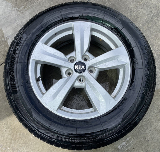KIA SORENTO 17x7 5 SPOKE SILVER ALLOY WHEEL W/TIRE (ONLY