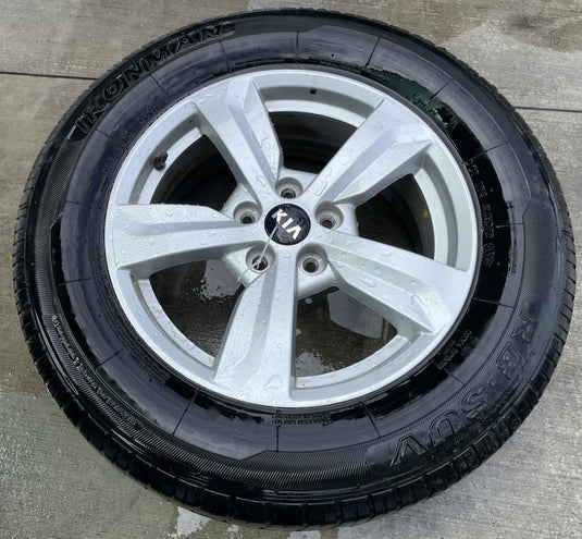 KIA SORENTO 17x7 5 SPOKE SILVER ALLOY WHEEL W/TIRE (ONLY#1) 2021-2025 # 110145