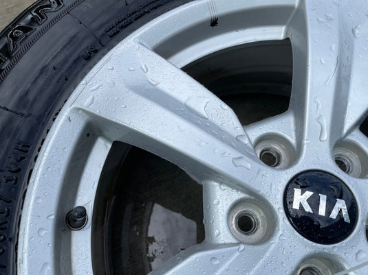 KIA SORENTO 17x7 5 SPOKE SILVER ALLOY WHEEL W/TIRE (ONLY#1) 2021-2025 # 110145