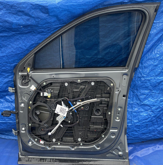 HYUNDAI PALISADE FRONT RIGHT SIDE DOOR ASSEMBLY GRAY (P7V) 2020 - 2025