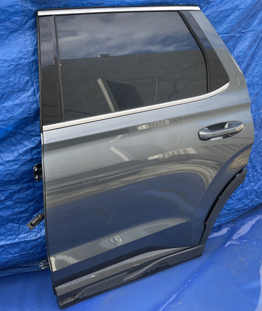 HYUNDAI PALISADE REAR LEFT DRIVER SIDE DOOR ASSEMBLY GRAY (P7V) 23-25