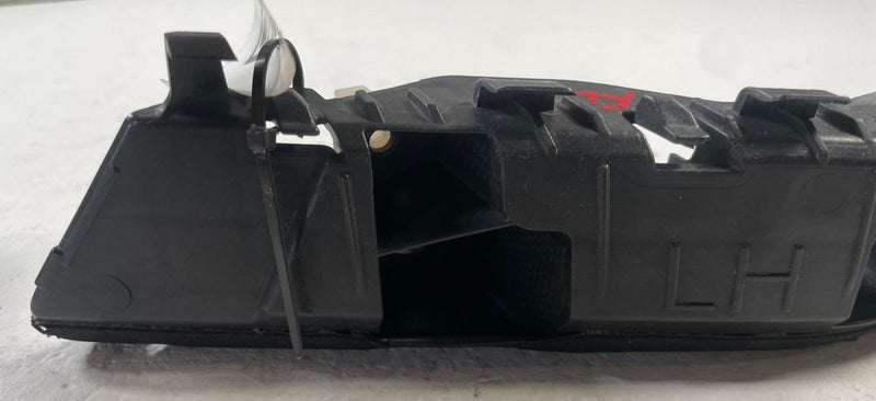 Load image into Gallery viewer, 2023-2025 HYUNDAI PALISADE FRONT LEFT DRIVER SIDE BUMPER BRACKET BLACK # 111813
