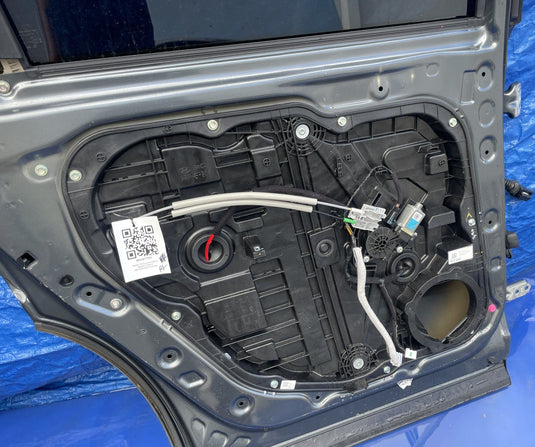 HYUNDAI PALISADE REAR LEFT DRIVER SIDE DOOR ASSEMBLY GRAY (P7V) 23-25