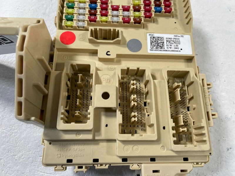 Load image into Gallery viewer, 25-26 HYUNDAI IONIQ 5 CABIN FUSE RELAY BOX JUNCTION BLOCK 91960-PI010 # 109079

