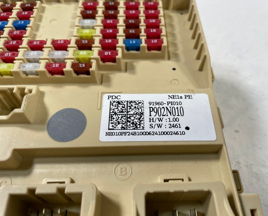 25-26 HYUNDAI IONIQ 5 CABIN FUSE RELAY BOX JUNCTION BLOCK 91960-PI010