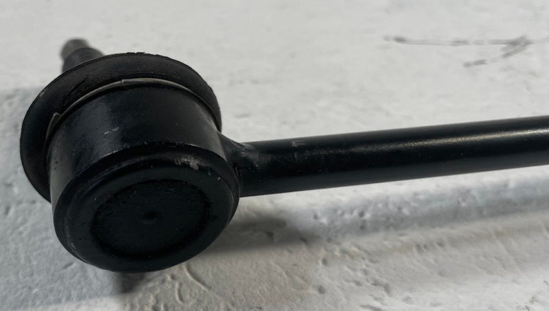 Load image into Gallery viewer, 20-25 HYUNDAI PALISADE FRONT LH OR RH SIDE STABILIZER SWAY BAR END LINK # 111829

