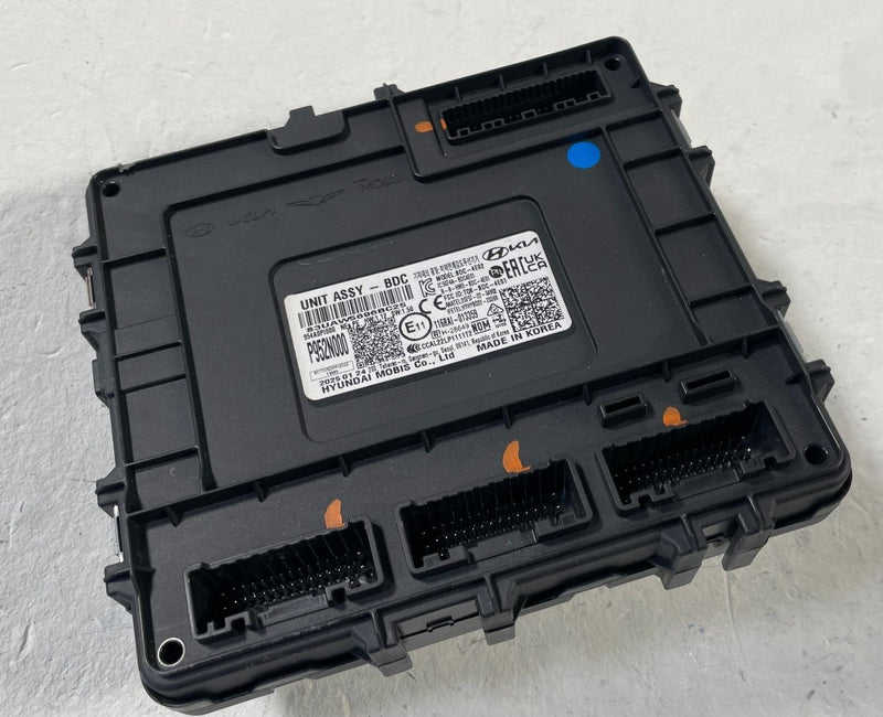 Load image into Gallery viewer, 2025 - 2026 HYUNDAI IONIQ 5 BCM BODY CONTROL MODULE UNIT 954A0-PI000 # 109078
