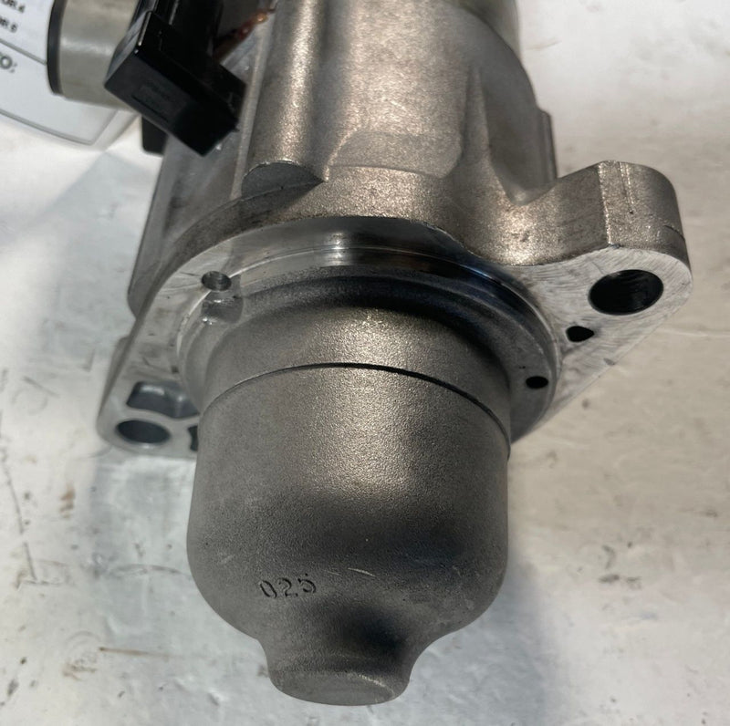 Load image into Gallery viewer, 2025 - 2026 HONDA CIVIC SEDAN ENGINE STARTER MOTOR ASSEMBLY 2.0L # 110389
