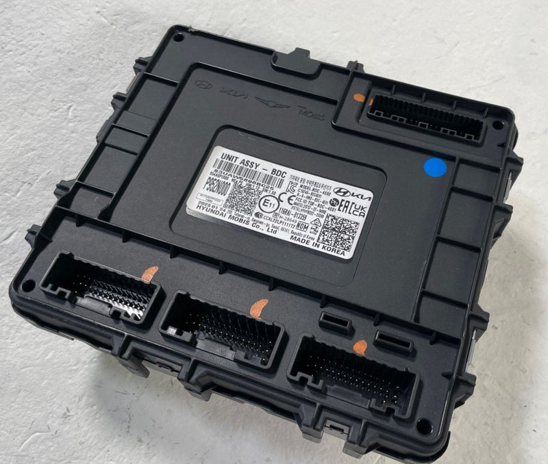 Load image into Gallery viewer, 2025 - 2026 HYUNDAI IONIQ 5 BCM BODY CONTROL MODULE UNIT 954A0-PI000 # 109078
