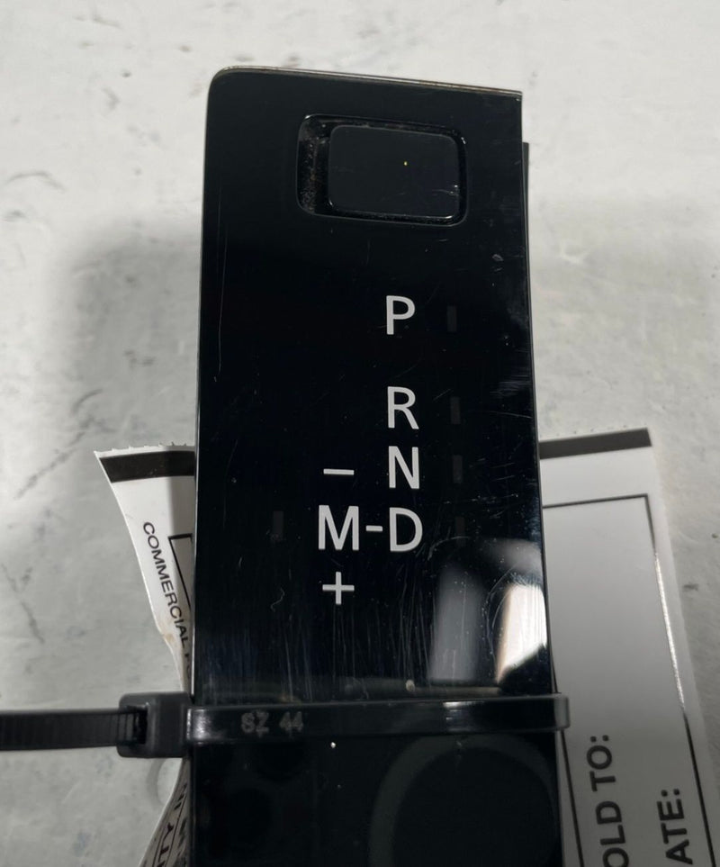 Load image into Gallery viewer, 23-26 MAZDA CX-50 CENTER CONSOLE GEAR INDICATOR &amp; MI-DRIVE MODE SWITCH # 113100
