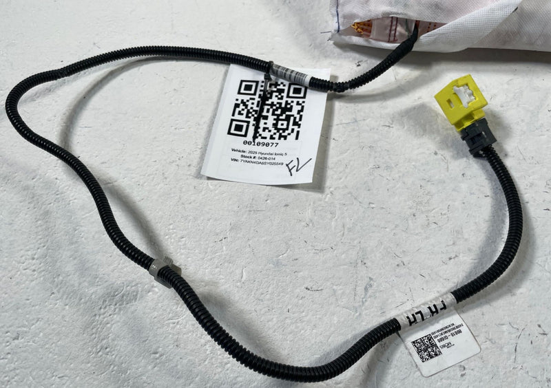 Load image into Gallery viewer, 2022-2026 HYUNDAI IONIQ 5 FRONT LEFT DRIVER SIDE SEAT AIRBAG AIR BAG # 109077

