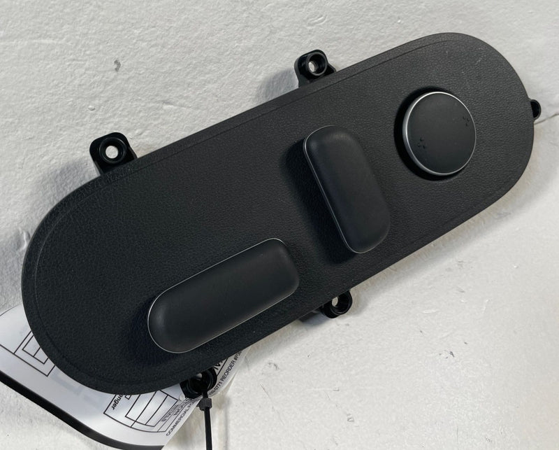 Load image into Gallery viewer, 2025-2026 HYUNDAI IONIQ 5 FRONT LEFT SIDE SEAT ADJUSTMENT CONTROL SWITCH #109075
