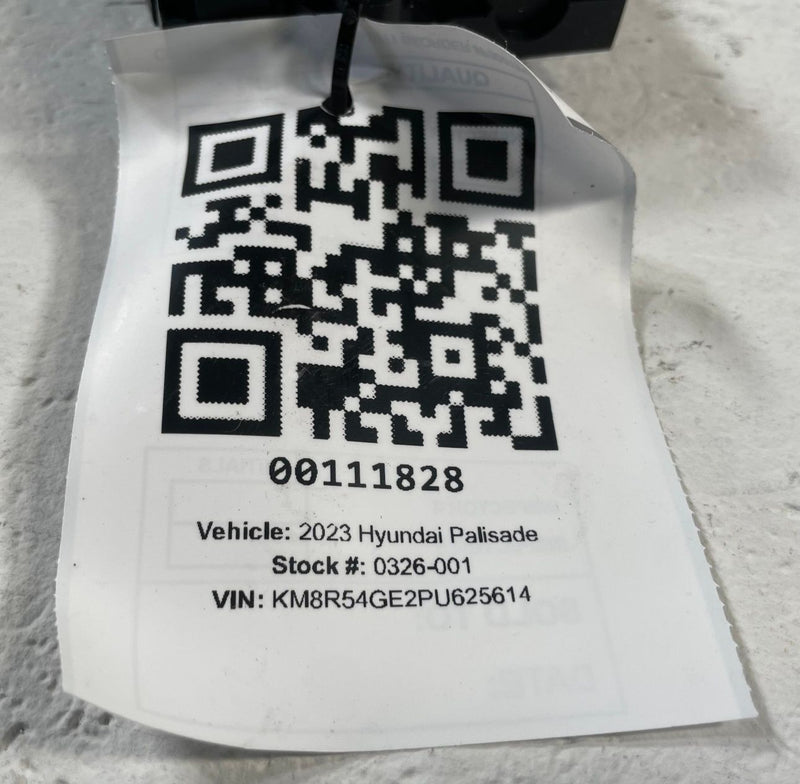 Load image into Gallery viewer, 2023 - 2025 HYUNDAI PALISADE FRONT SUNROOF SUN ROOF WINDOW GLASS MOTOR # 111828
