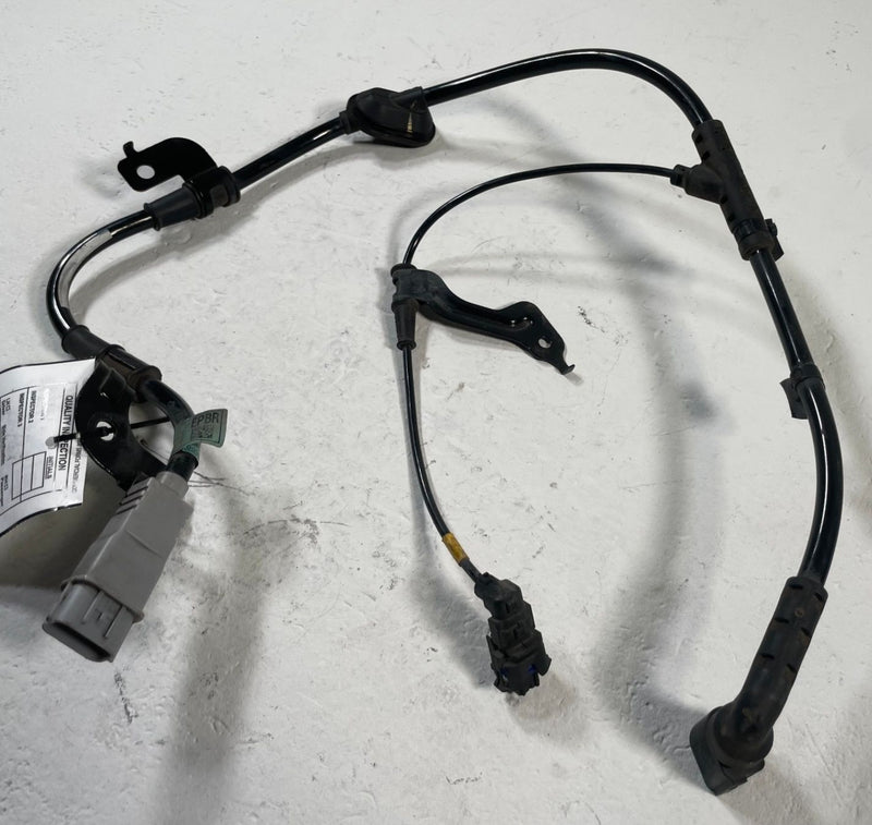 Load image into Gallery viewer, 20-25 HYUNDAI PALISADE REAR RIGHT PASSENGER SIDE ABS WHEEL SPEED SENSOR #111815
