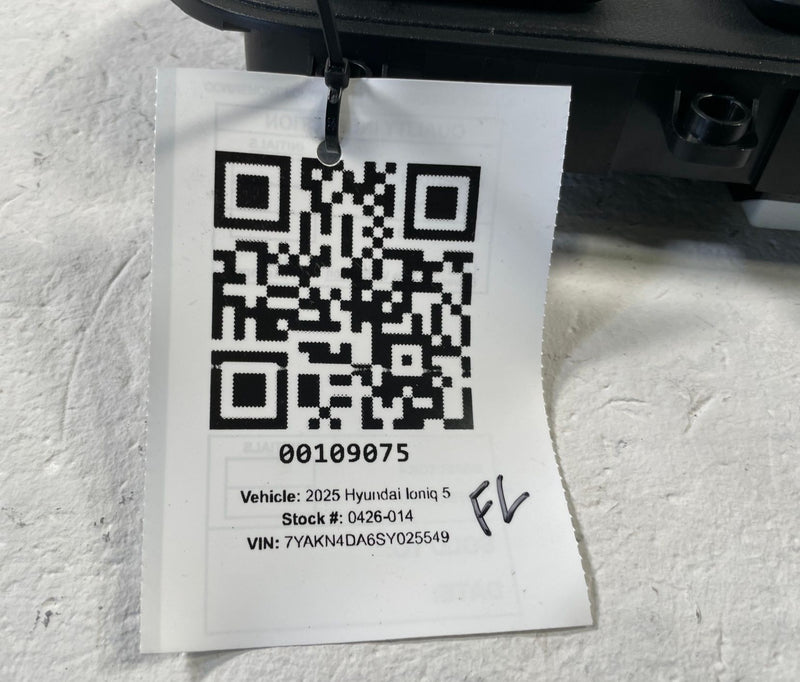 Load image into Gallery viewer, 2025-2026 HYUNDAI IONIQ 5 FRONT LEFT SIDE SEAT ADJUSTMENT CONTROL SWITCH #109075
