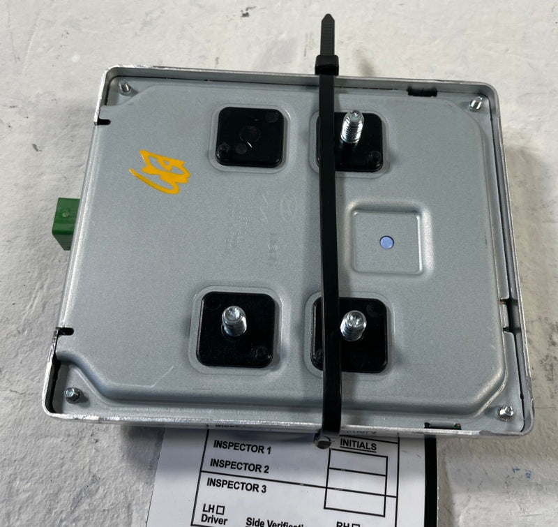 Load image into Gallery viewer, 2025-26 HYUNDAI IONIQ 5 IN CABIN CAMERA CONTROL MODULE UNIT 96528-PI000 # 109096
