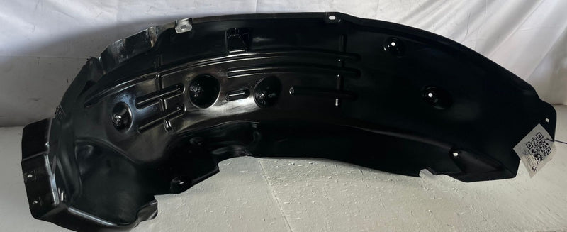 Load image into Gallery viewer, 19-25 HONDA PASSPORT REAR RIGHT SIDE QUARTER WHEELHOUSE LINER SHIELD # 107873
