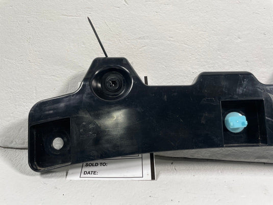 23-26 MAZDA CX-50 REAR LEFT WHEEL ARCH MOLDING MOUNT BRACKET VA4051U40
