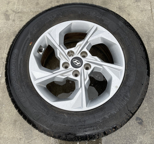 HYUNDAI TUCSON 17x7 5 SPOKE ALLOY WHEEL RIM W/TIRE (ONLY#1) 2022-2024 # 107708