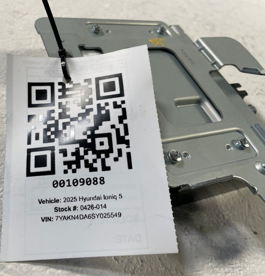 2025-2026 HYUNDAI IONIQ 5 DCU DOMAIN COMPUTER CONTROL MODULE W/ BRACKET