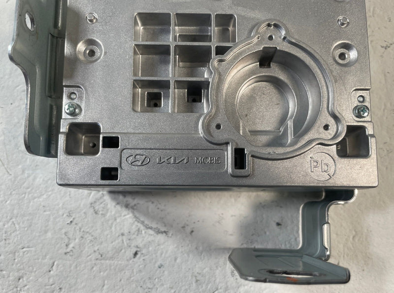 Load image into Gallery viewer, 2025 - 2026 HYUNDAI IONIQ 5 CLUSTER COMMUNICATION CONTROL MODULE UNIT # 110432
