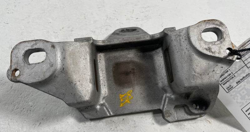 Load image into Gallery viewer, 2023-2025 MAZDA CX-50 2.5L S LEFT SIDE TRANSMISSION MOUNT SUPPORT BRACKET 113088

