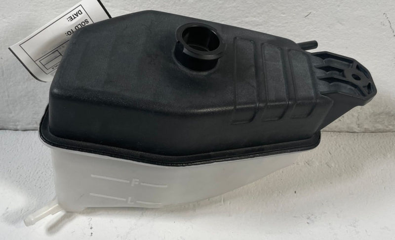 Load image into Gallery viewer, 19-25 HYUNDAI PALISADE RADIATOR COOLANT RESERVOIR RECOVERY TANK BOTTLE # 111830
