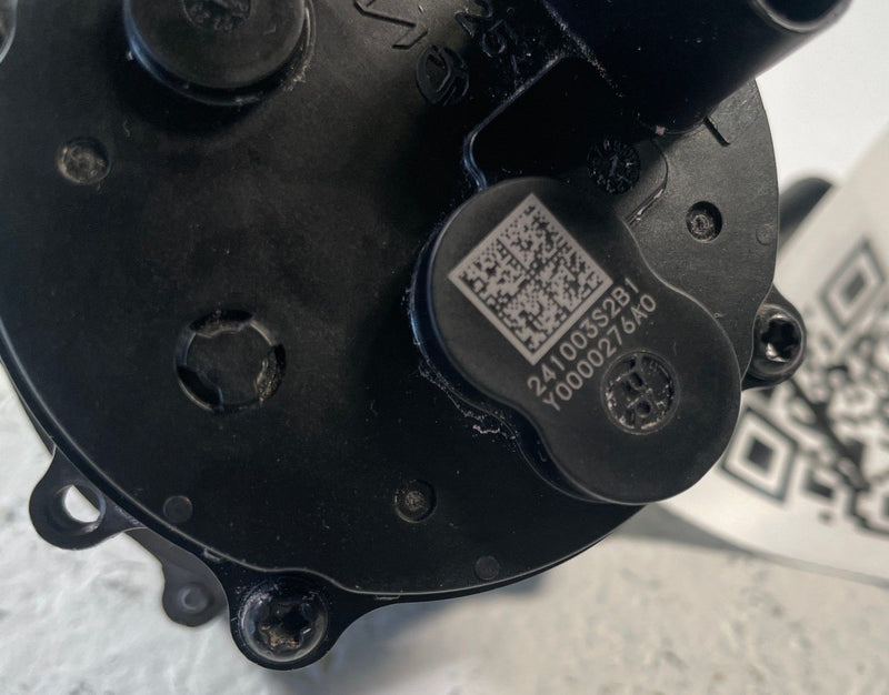 Load image into Gallery viewer, 2025 - 2026 HYUNDAI IONIQ 5 ENGINE MOTOR AUXILIARY WATER COOLANT PUMP # 110442
