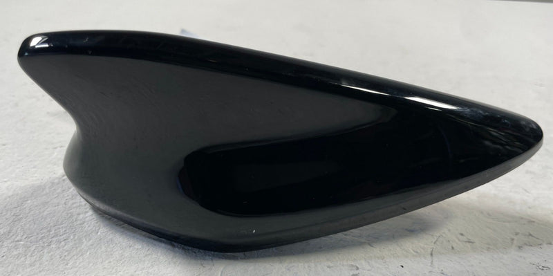 Load image into Gallery viewer, 2025-2026 HYUNDAI IONIQ 5 TOP ROOF SHARK FIN RADIO ANTENNA BLACK # 109097
