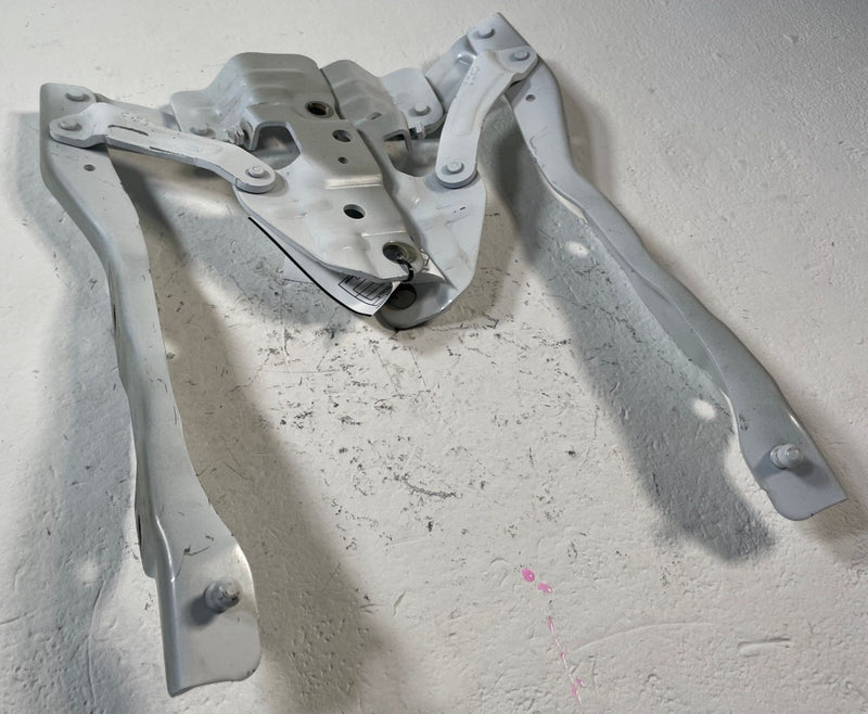 Load image into Gallery viewer, 2025-2026 HYUNDAI IONIQ 5 FRONT RIGHT &amp; LEFT HOOD BONNET HINGE ASSEMBLY # 110425
