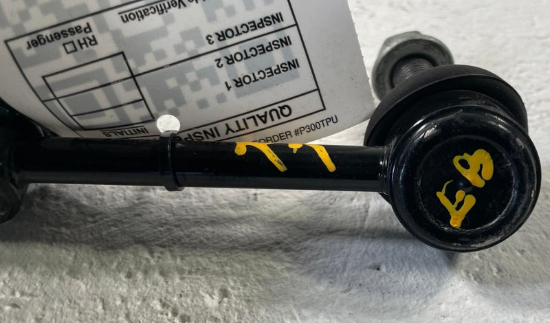Load image into Gallery viewer, 2022-2025 HYUNDAI IONIQ 5 REAR RIGHT STABILIZER SWAY ANTI ROLL BAR LINK # 109061
