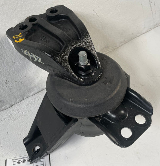 20-25 HYUNDAI PALISADE FWD FRONT RIGHT SIDE ENGINE MOUNT SUPPORT BRACKET
