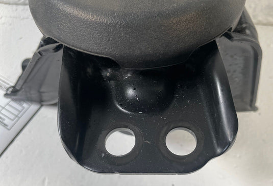20-25 HYUNDAI PALISADE FWD FRONT RIGHT SIDE ENGINE MOUNT SUPPORT BRACKET