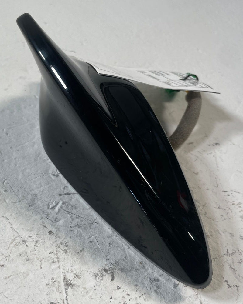 Load image into Gallery viewer, 2025 - 2026 HYUNDAI IONIQ 5 TOP ROOF SHARK FIN RADIO ANTENNA BLACK # 110446
