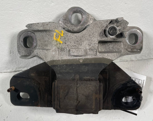 2023 - 2024 MAZDA CX-50 FRONT LEFT AUTOMATIC TRANSMISSION MOUNT BRACKET