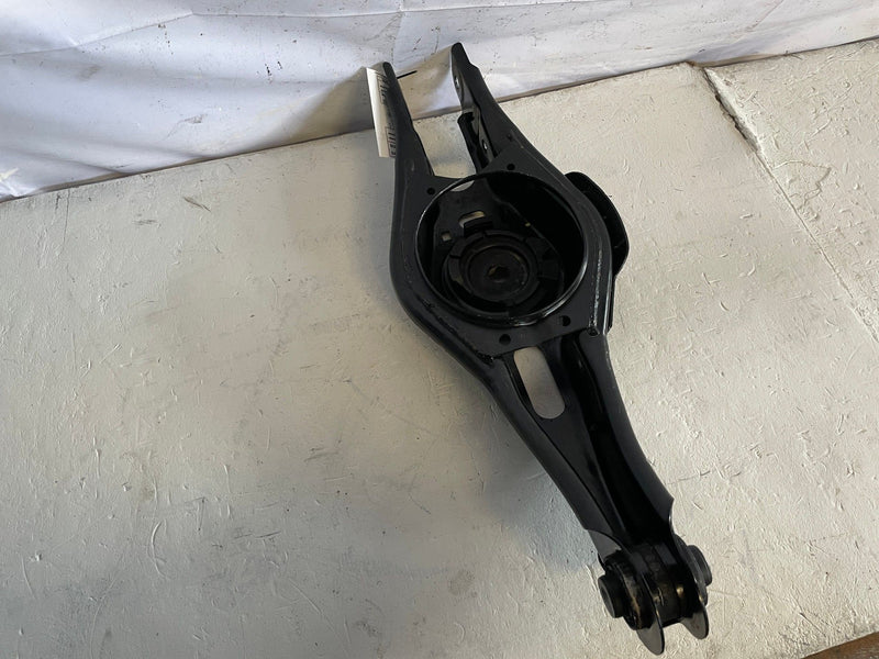 Load image into Gallery viewer, 2022-2025 HYUNDAI TUCSON REAR LEFT SIDE LOWER CONTROL ARM SPRING PERCH # 107699
