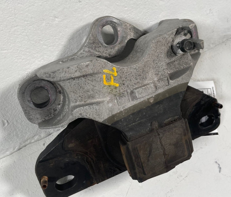 Load image into Gallery viewer, 2023 - 2024 MAZDA CX-50 FRONT LEFT AUTOMATIC TRANSMISSION MOUNT BRACKET # 113129
