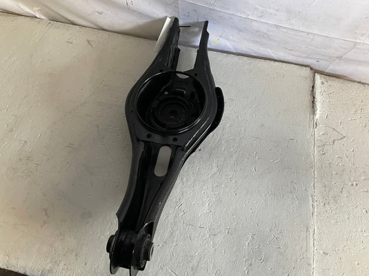 2022-2025 HYUNDAI TUCSON REAR LEFT SIDE LOWER CONTROL ARM SPRING PERCH