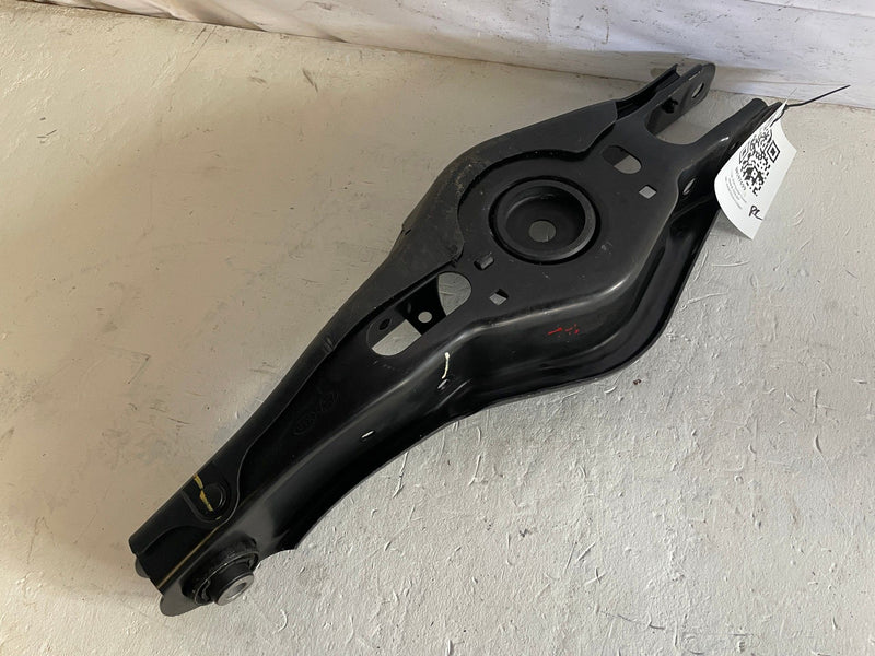 Load image into Gallery viewer, 2022-2025 HYUNDAI TUCSON REAR LEFT SIDE LOWER CONTROL ARM SPRING PERCH # 107699
