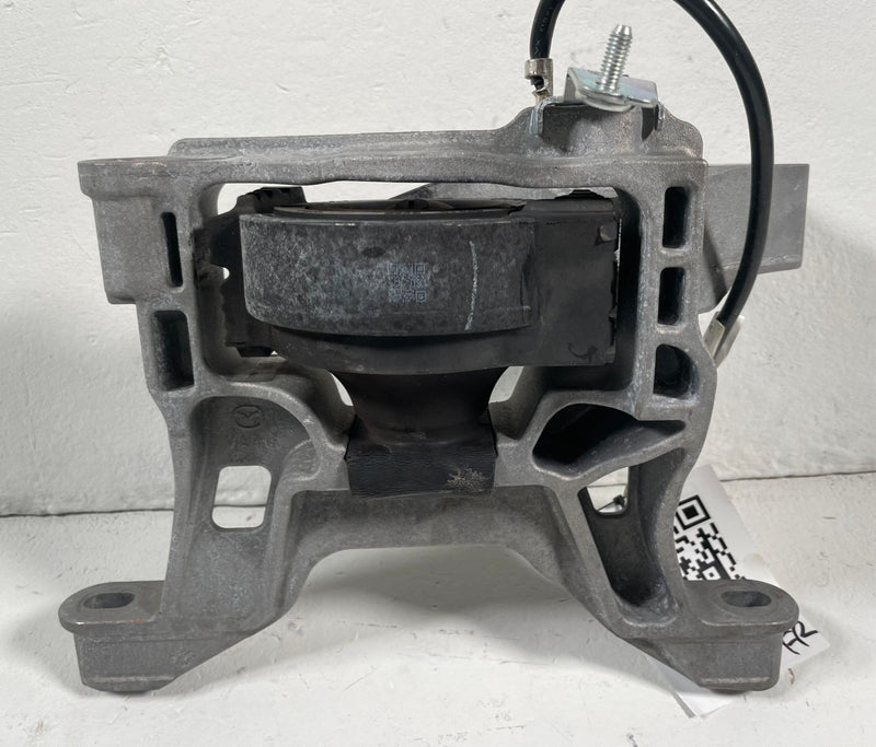 Load image into Gallery viewer, 2023 - 2024 MAZDA CX-50 FRONT RIGHT ENGINE MOTOR MOUNT SUPPORT BRACKET # 113147
