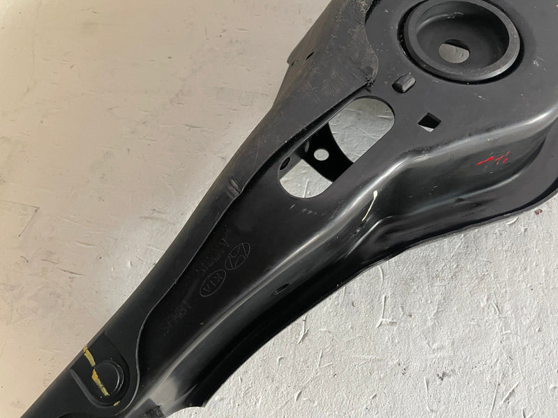 Load image into Gallery viewer, 2022-2025 HYUNDAI TUCSON REAR LEFT SIDE LOWER CONTROL ARM SPRING PERCH # 107699
