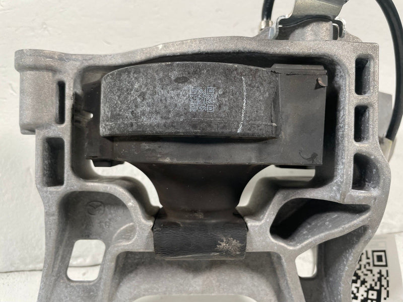 Load image into Gallery viewer, 2023 - 2024 MAZDA CX-50 FRONT RIGHT ENGINE MOTOR MOUNT SUPPORT BRACKET # 113147
