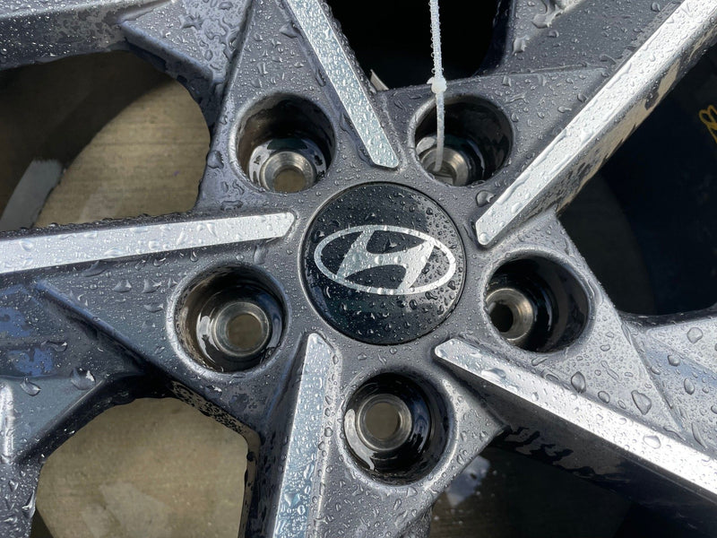 Load image into Gallery viewer, HYUNDAI TUCSON SEL 18" 7.5X18 GRAY ALLOY WHEEL RIM W/TIRE (ONLY#1) 25-26 #110229
