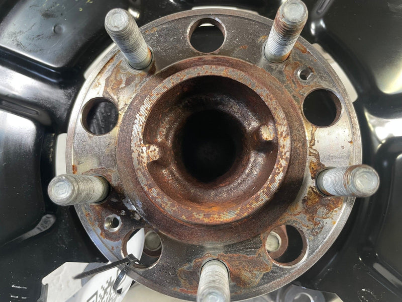 Load image into Gallery viewer, 2020-2025 HYUNDAI PALISADE FWD REAR RIGHT SPINDLE KNUCKLE W/ BEARING HUB #111859

