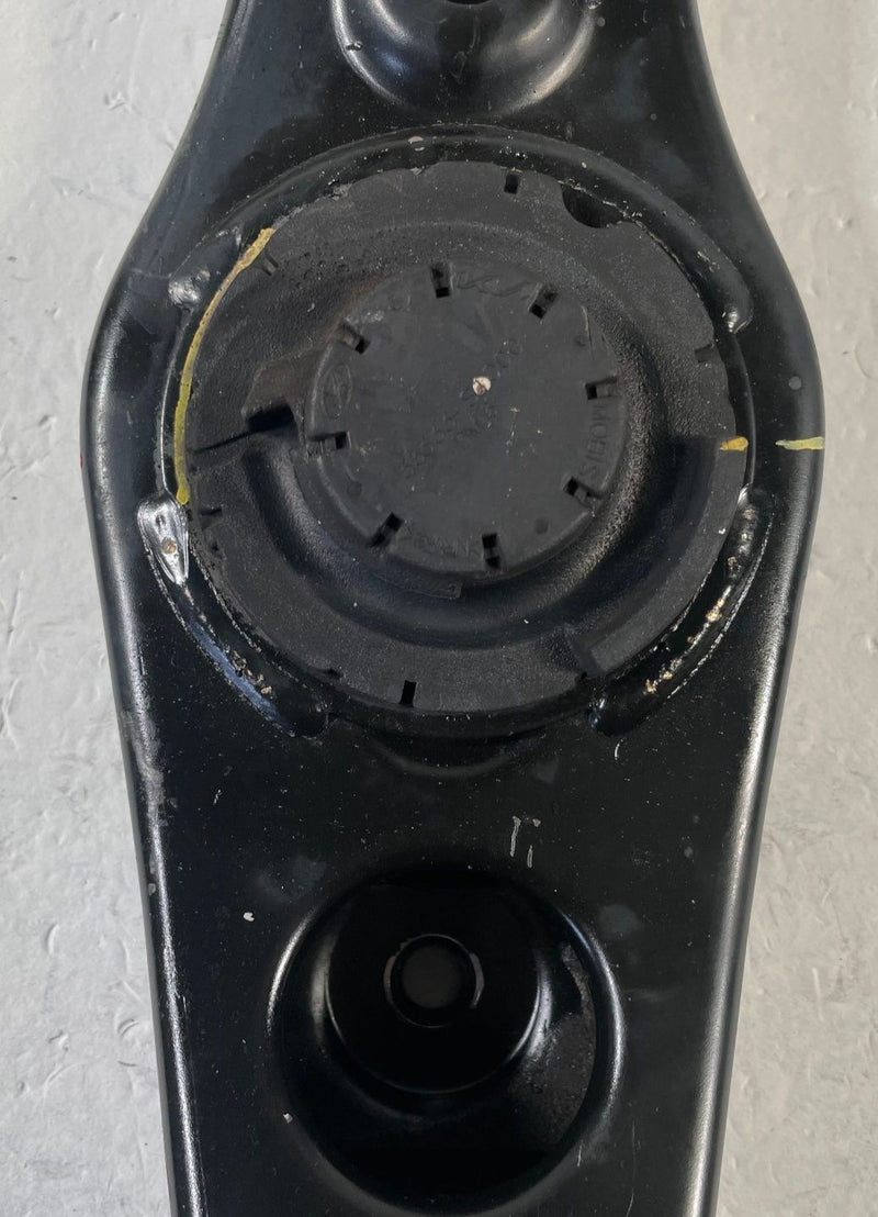 Load image into Gallery viewer, 2020-2025 HYUNDAI PALISADE REAR RIGHT SIDE LOWER CONTROL ARM SPRING PERCH 111858
